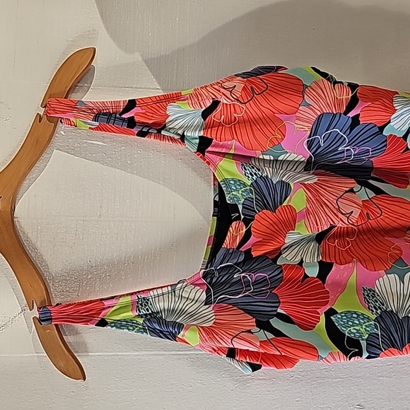 ROATAN SWIMWEAR MULTI-COLORED ONE PIECE SIZE 4X - Picture 3 of 10